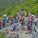 Mała przerwa podczas zdobywania Śnieżki - W góry dla zdrowia trekking z Karpacza ze Zwiedzakiem